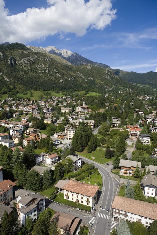 Hotel Ferrari Castione della Presolana Dış mekan fotoğraf
