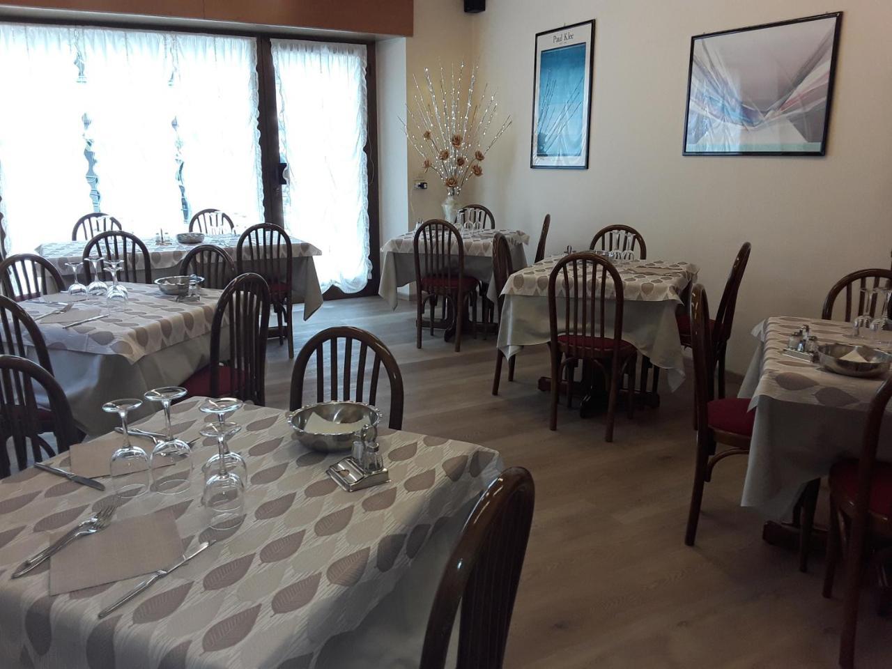 Hotel Ferrari Castione della Presolana Dış mekan fotoğraf