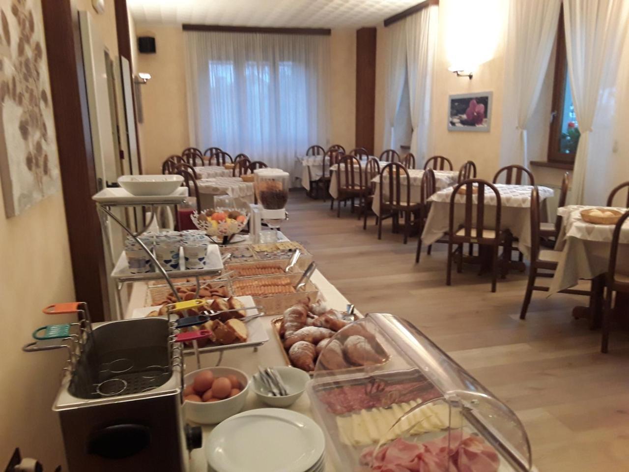 Hotel Ferrari Castione della Presolana Dış mekan fotoğraf